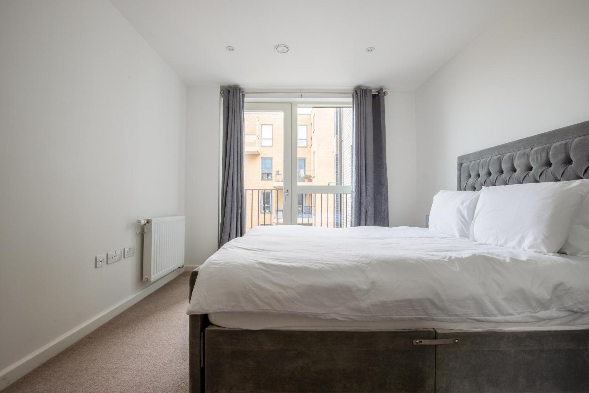 Londwell, Stylish Docklands Flat With Private Terrace * Londen