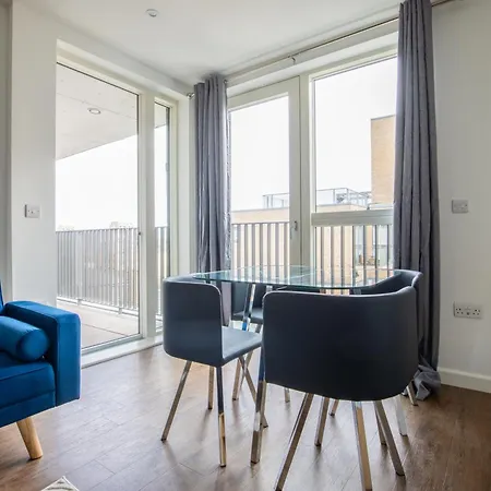 Londwell, Stylish Docklands Flat With Private Terrace Appartement Londen Buitenkant foto
