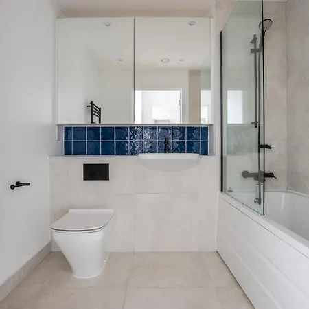 Londwell, Stylish Docklands Flat With Private Terrace Appartement Londen Buitenkant foto